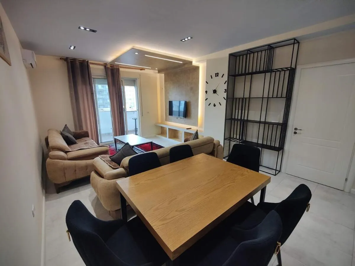 Olymp Luxury Apartment ドゥラス