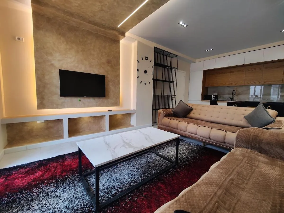 Olymp Luxury Apartment ドゥラス